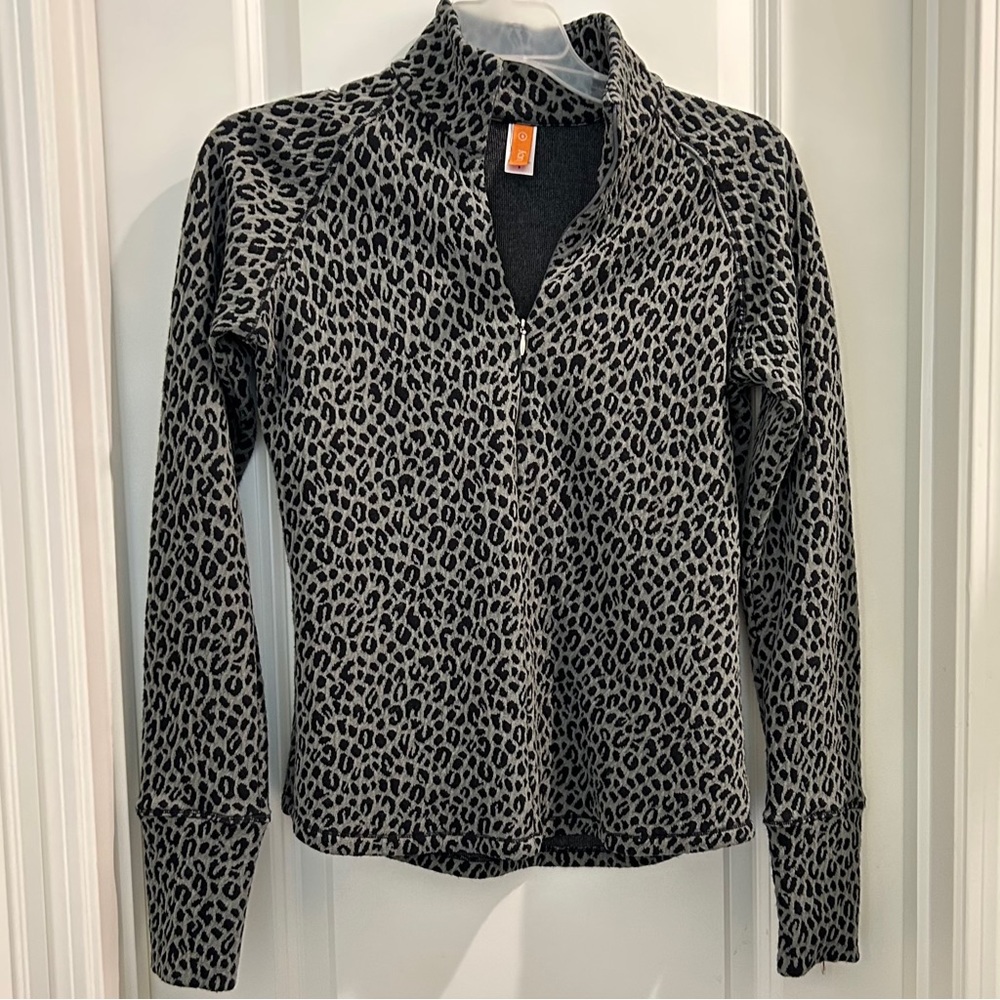 Lucy Black and Gray Leopard Print Top